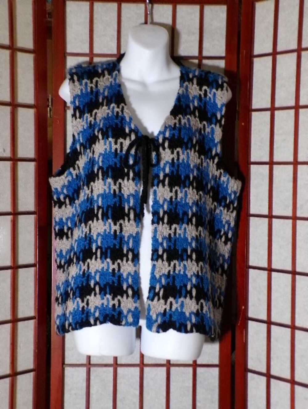 1Vintage Hand Crafted Vest Ŵith Tie Front